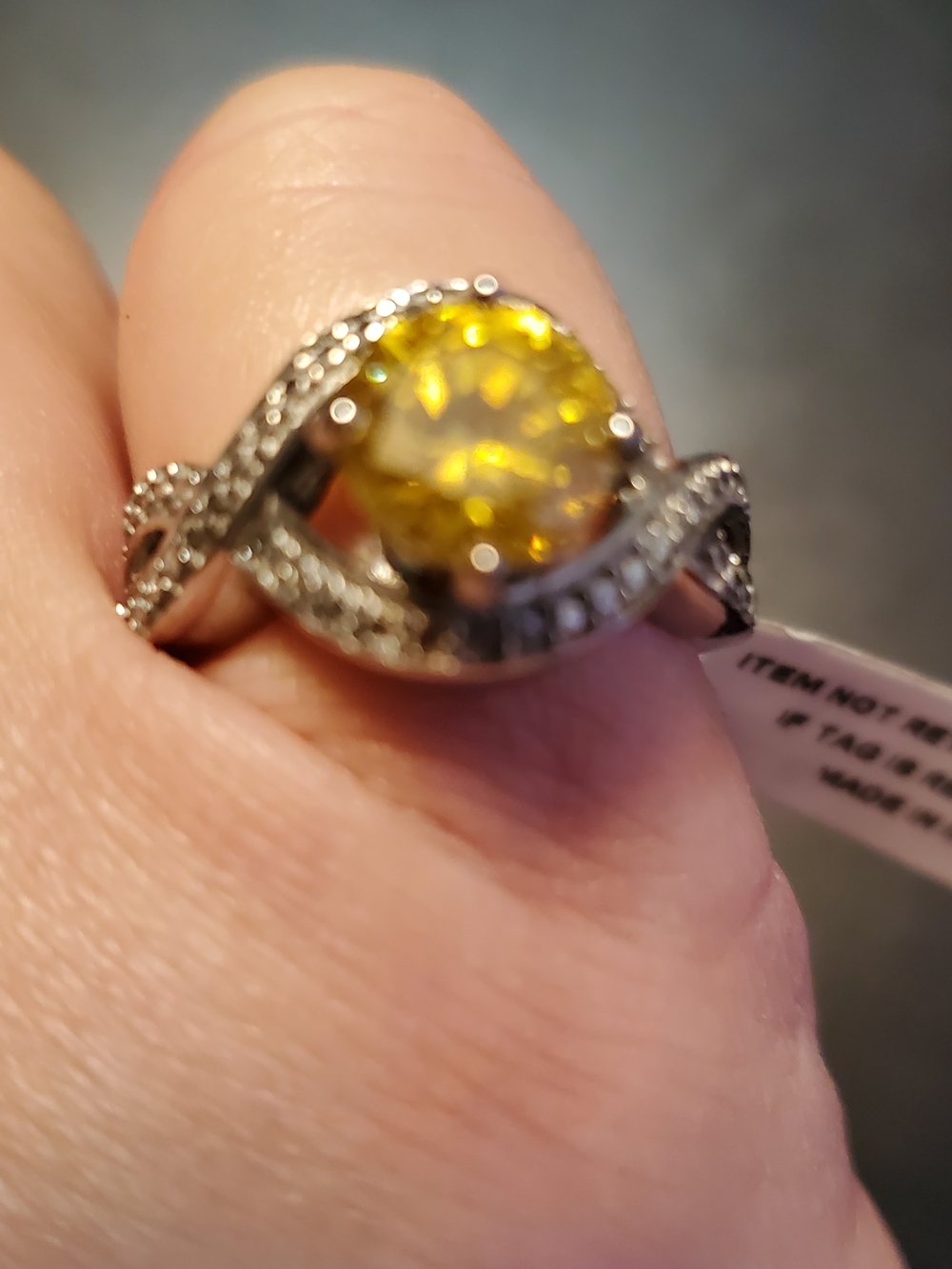 Beautiful Women's Faux Silver With Magnetic Topaz Removable Stone Size 7 NWT